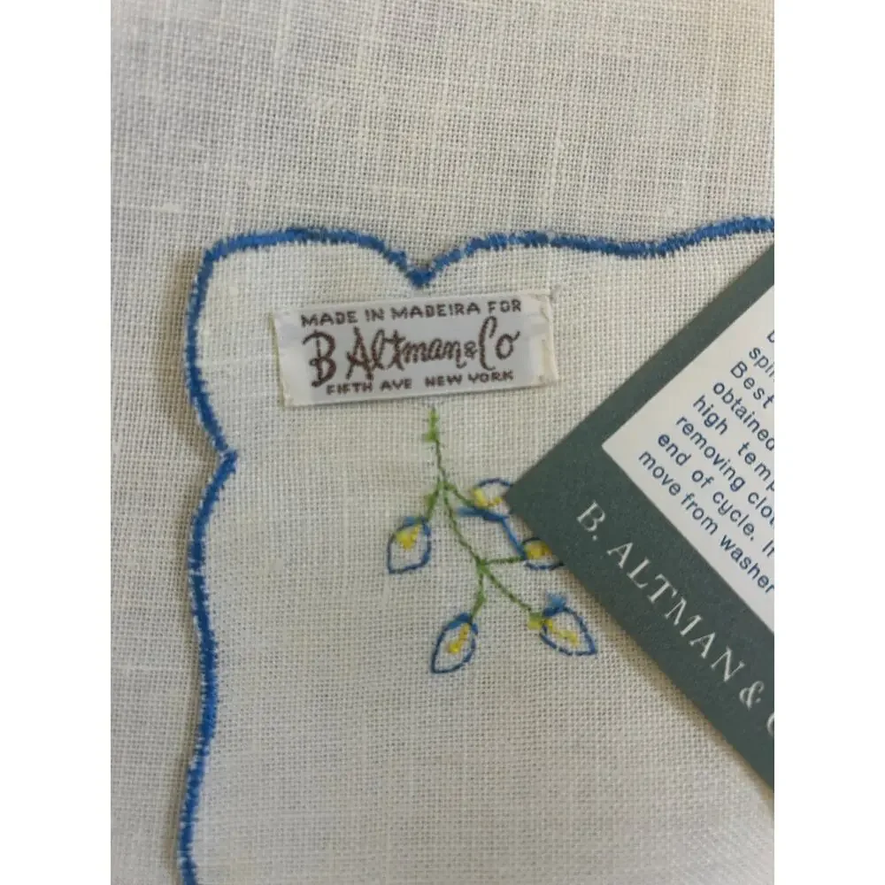 Balta Madeira Hand Embroidery Vintage Bread Bun Warmer Basket Liner Linen blend